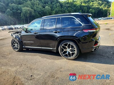 Drugie zdjęcie samochodu z przodu: 2023 JEEP GRAND CHEROKEE SUMMIT 4XE VIN:1C4RJYE62P8792020 - miniatura