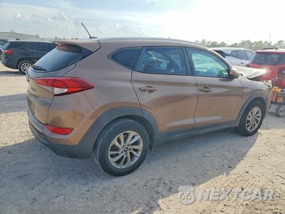 Trzecie zdjęcie samochodu z tyłu: 2016 HYUNDAI TUCSON SE VIN:KM8J33A49GU141422 - miniatura