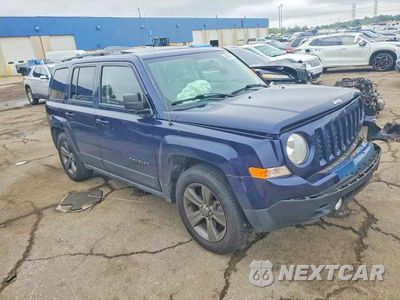Czwarte zdjęcie samochodu z boku: 2015 JEEP PATRIOT LATITUDE VIN:1C4NJPFA6FD110970 - miniatura