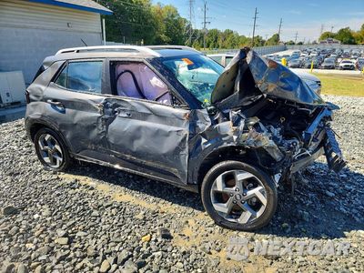 Czwarte zdjęcie samochodu z boku: 2025 HYUNDAI VENUE SEL VIN:KMHRC8A35SU367098 - miniatura
