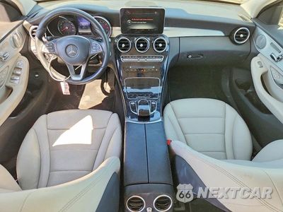 Zdjęcie 8 z 12 samochodu: 2015 MERCEDES-BENZ C 300 VIN:55SWF4JB3FU046365 - miniatura