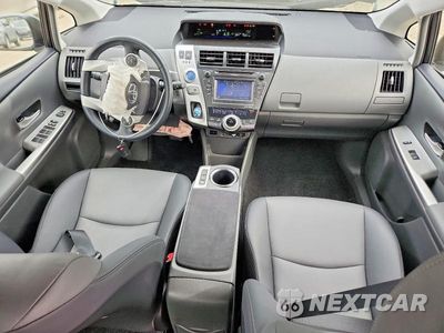 Zdjęcie 8 z 12 samochodu: 2014 TOYOTA PRIUS V FIVE VIN:JTDZN3EU5EJ005475 - miniatura