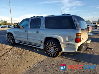 Drugie zdjęcie samochodu z przodu: 2004 CHEVROLET SUBURBAN C1500 VIN:3GNEC16Z04G294453 - miniatura