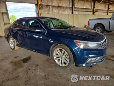 Czwarte zdjęcie samochodu z boku: 2018 VOLKSWAGEN PASSAT SE VIN:1VWBA7A33JC030484 - miniatura