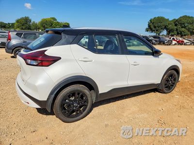 Trzecie zdjęcie samochodu z tyłu: 2022 NISSAN KICKS SV VIN:3N1CP5CV8NL508906 - miniatura