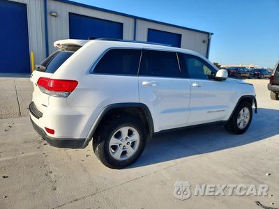 Trzecie zdjęcie samochodu z tyłu: 2015 JEEP GRAND CHEROKEE LAREDO VIN:1C4RJEAG6FC192531 - miniatura