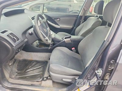 Zdjęcie 7 z 13 samochodu: 2012 TOYOTA PRIUS TWO VIN:JTDKN3DU0C5442471 - miniatura