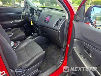 Piąte zdjęcie samochodu w środku: 2018 MITSUBISHI OUTLANDER SPORT ES VIN:JA4AP3AU8JU024151 - miniatura
