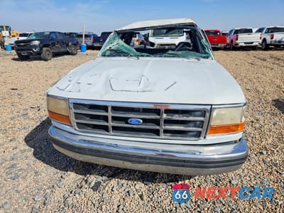 Piąte zdjęcie samochodu w środku: 1994 FORD F150 VIN:1FTEX15N5RKB35200 - miniatura