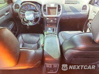 Zdjęcie 8 z 12 samochodu: 2019 CHRYSLER 300 LIMITED VIN:2C3CCAEGXKH568677 - miniatura
