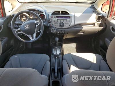 Zdjęcie 8 z 12 samochodu: 2012 HONDA FIT VIN:JHMGE8H36CC023393 - miniatura