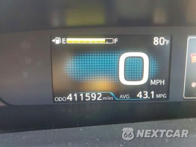Zdjęcie 9 z 13 samochodu: 2018 TOYOTA PRIUS TWO VIN:JTDKBRFU6J3599231 - miniatura