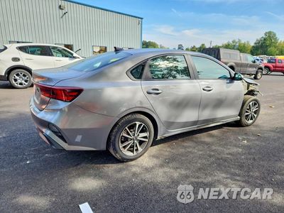 Trzecie zdjęcie samochodu z tyłu: 2023 KIA FORTE LXS VIN:3KPF24AD5PE621250 - miniatura