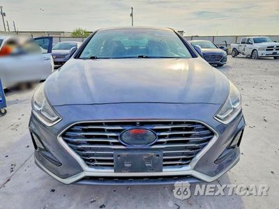 Piąte zdjęcie samochodu w środku: 2018 HYUNDAI SONATA SE VIN:5NPE24AF8JH705370 - miniatura