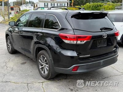 Drugie zdjęcie samochodu z przodu: 2018 TOYOTA HIGHLANDER XLE VIN:5TDJZRFH1JS825233 - miniatura