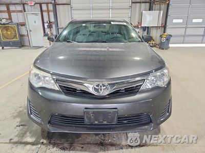 Piąte zdjęcie samochodu w środku: 2014 TOYOTA CAMRY /LE/ VIN:4T1BF1FK9EU307748 - miniatura