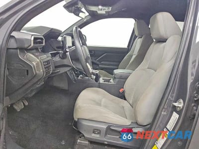Zdjęcie 7 z 12 samochodu: 2024 TOYOTA TACOMA SR5 VIN:3TMLB5JNXRM008728 - miniatura