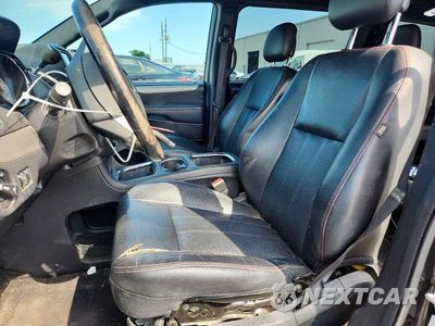 Zdjęcie 7 z 13 samochodu: 2016 DODGE GRAND CARAVAN R/T VIN:2C4RDGEG8GR370686 - miniatura