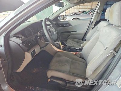 Zdjęcie 7 z 12 samochodu: 2016 HONDA ACCORD LX VIN:1HGCR2F35GA010643 - miniatura