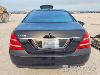 Zdjęcie 6 z 13 samochodu: 2013 MERCEDES-BENZ S 550 VIN:WDDNG7DB2DA530076 - miniatura