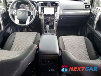 Zdjęcie 8 z 13 samochodu: 2024 TOYOTA 4RUNNER SR5 VIN:JTEEU5JR8R5312891 - miniatura