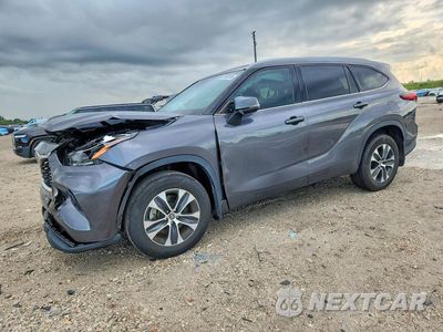 2021 TOYOTA HIGHLANDER XLE 5TDHZRBHXMS114994 - główne zdjęcie licytacji z USA - miniatura