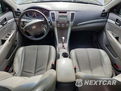 Zdjęcie 8 z 12 samochodu: 2010 HYUNDAI SONATA SE VIN:5NPEU4AC0AH610267 - miniatura