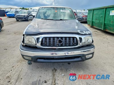 Piąte zdjęcie samochodu w środku: 2003 TOYOTA TACOMA BASE VIN:5TEVL52N03Z282468 - miniatura