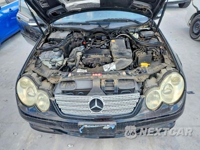 Zdjęcie 11 z 12 samochodu: 2005 MERCEDES-BENZ C 230K SPORT COUPE VIN:WDBRN40J05A650584 - miniatura