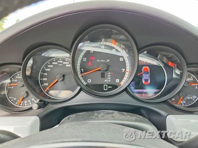Zdjęcie 9 z 12 samochodu: 2015 PORSCHE 911 TURBO VIN:WP0AD2A92FS160251 - miniatura