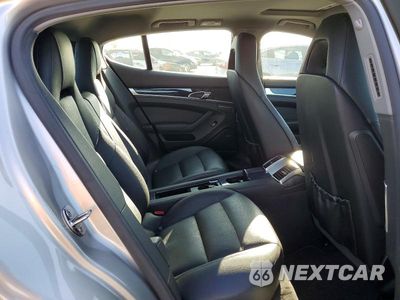 Zdjęcie 10 z 12 samochodu: 2012 PORSCHE PANAMERA 2 VIN:WP0AA2A78CL071829 - miniatura
