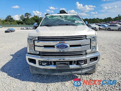 Piąte zdjęcie samochodu w środku: 2017 FORD F250 SUPER DUTY VIN:1FT7W2BT6HEC40152 - miniatura