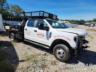 Czwarte zdjęcie samochodu z boku: 2021 FORD F350 SUPER DUTY VIN:1FD8W3H66MED15210 - miniatura