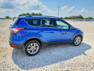 Trzecie zdjęcie samochodu z tyłu: 2018 FORD ESCAPE SE VIN:1FMCU0GD6JUC09095 - miniatura