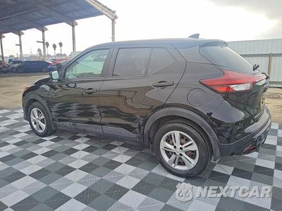 Drugie zdjęcie samochodu z przodu: 2023 NISSAN KICKS S VIN:3N1CP5BV0PL476716 - miniatura
