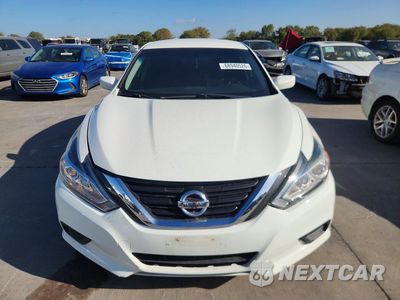 Piąte zdjęcie samochodu w środku: 2017 NISSAN ALTIMA 2.5 S VIN:1N4AL3AP4HC498356 - miniatura