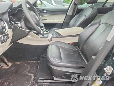 Zdjęcie 7 z 13 samochodu: 2019 ALFA ROMEO STELVIO VIN:ZASPAKAN9K7C48444 - miniatura