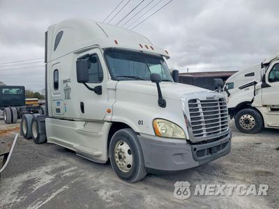 Czwarte zdjęcie samochodu z boku: 2016 FREIGHTLINER CASCADIA 125 SEMI TRUCK VIN:3AKJGLD59GSHT8623 - miniatura