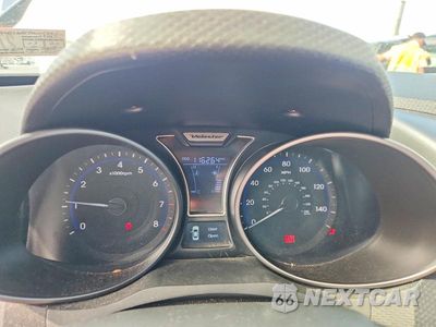 Zdjęcie 9 z 12 samochodu: 2013 HYUNDAI VELOSTER TURBO VIN:KMHTC6AE8DU125467 - miniatura
