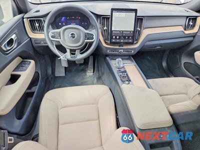 Zdjęcie 8 z 13 samochodu: 2026 VOLVO XC60 PLUS VIN:YV4M12RC4T1297163 - miniatura