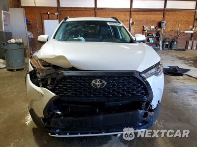 Piąte zdjęcie samochodu w środku: 2024 TOYOTA COROLLA CROSS LE VIN:7MUCAABG3RV107151 - miniatura