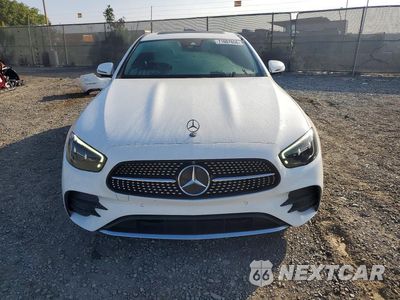 Piąte zdjęcie samochodu w środku: 2021 MERCEDES-BENZ E 350 VIN:W1KZF8DB9MA940867 - miniatura