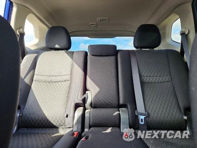 Zdjęcie 10 z 14 samochodu: 2019 NISSAN ROGUE SV VIN:JN8AT2MV3KW379349 - miniatura