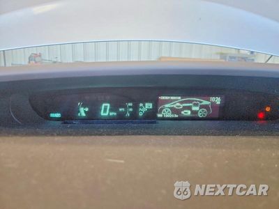 Zdjęcie 9 z 13 samochodu: 2011 TOYOTA PRIUS TWO VIN:JTDKN3DU7B1472623 - miniatura