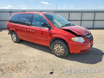 Czwarte zdjęcie samochodu z boku: 2005 CHRYSLER TOWN & COUNTRY LX VIN:2C4GP44R95R141768 - miniatura