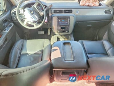 Zdjęcie 8 z 12 samochodu: 2014 CHEVROLET SILVERADO K2500 HEAVY DUTY LTZ VIN:1GC1KYE83EF159904 - miniatura