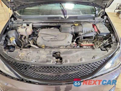 Zdjęcie 12 z 14 samochodu: 2019 CHRYSLER PACIFICA TOURING PLUS VIN:2C4RC1FG0KR593943 - miniatura