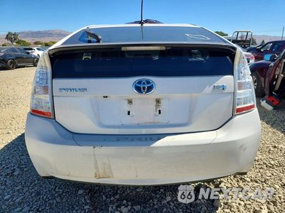 Zdjęcie 6 z 12 samochodu: 2010 TOYOTA PRIUS V VIN:JTDKN3DU0A0055171 - miniatura