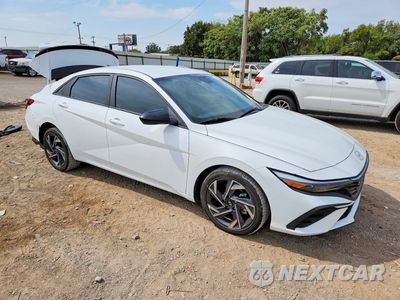 Czwarte zdjęcie samochodu z boku: 2025 HYUNDAI ELANTRA HYBRID SEL SPORT VIN:KMHLM4DJ9SU126537 - miniatura