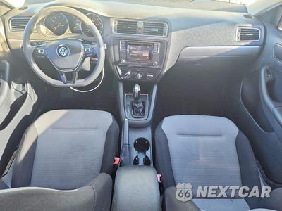 Zdjęcie 8 z 13 samochodu: 2017 VOLKSWAGEN JETTA S VIN:3VW2B7AJ7HM224150 - miniatura